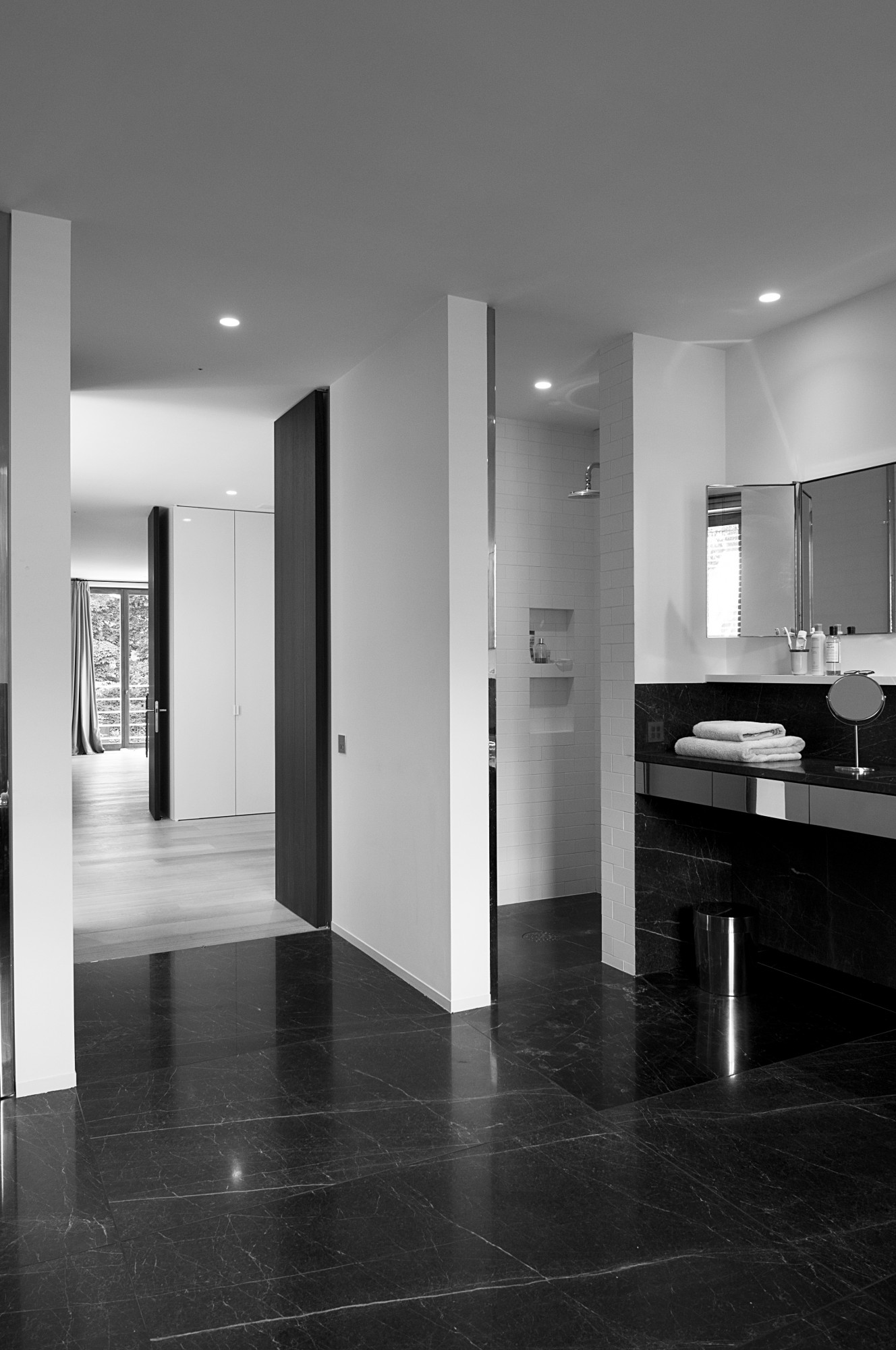Residence - T