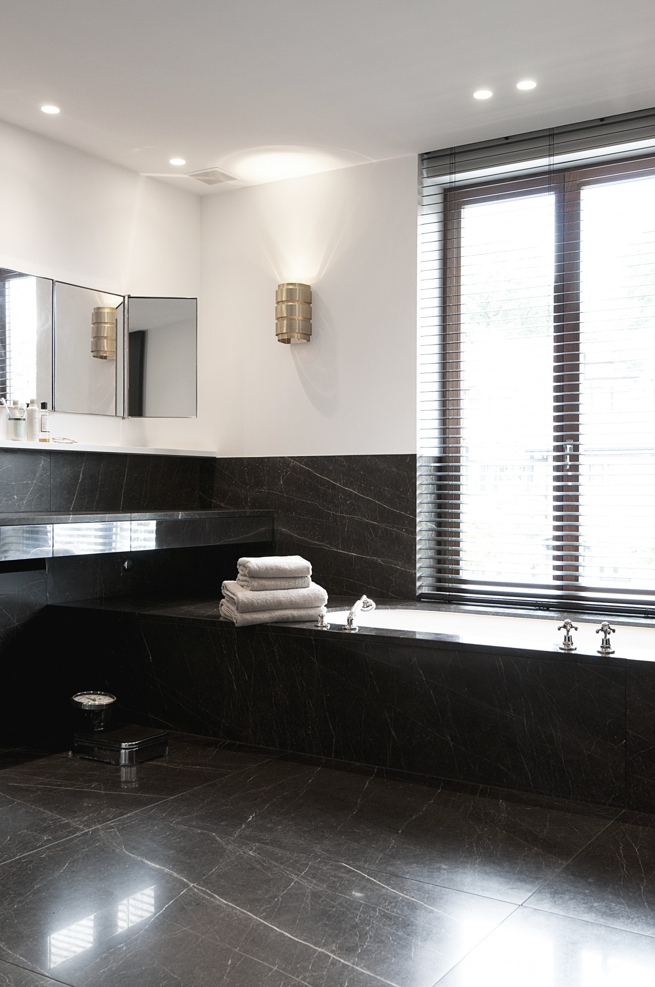 Residence - T